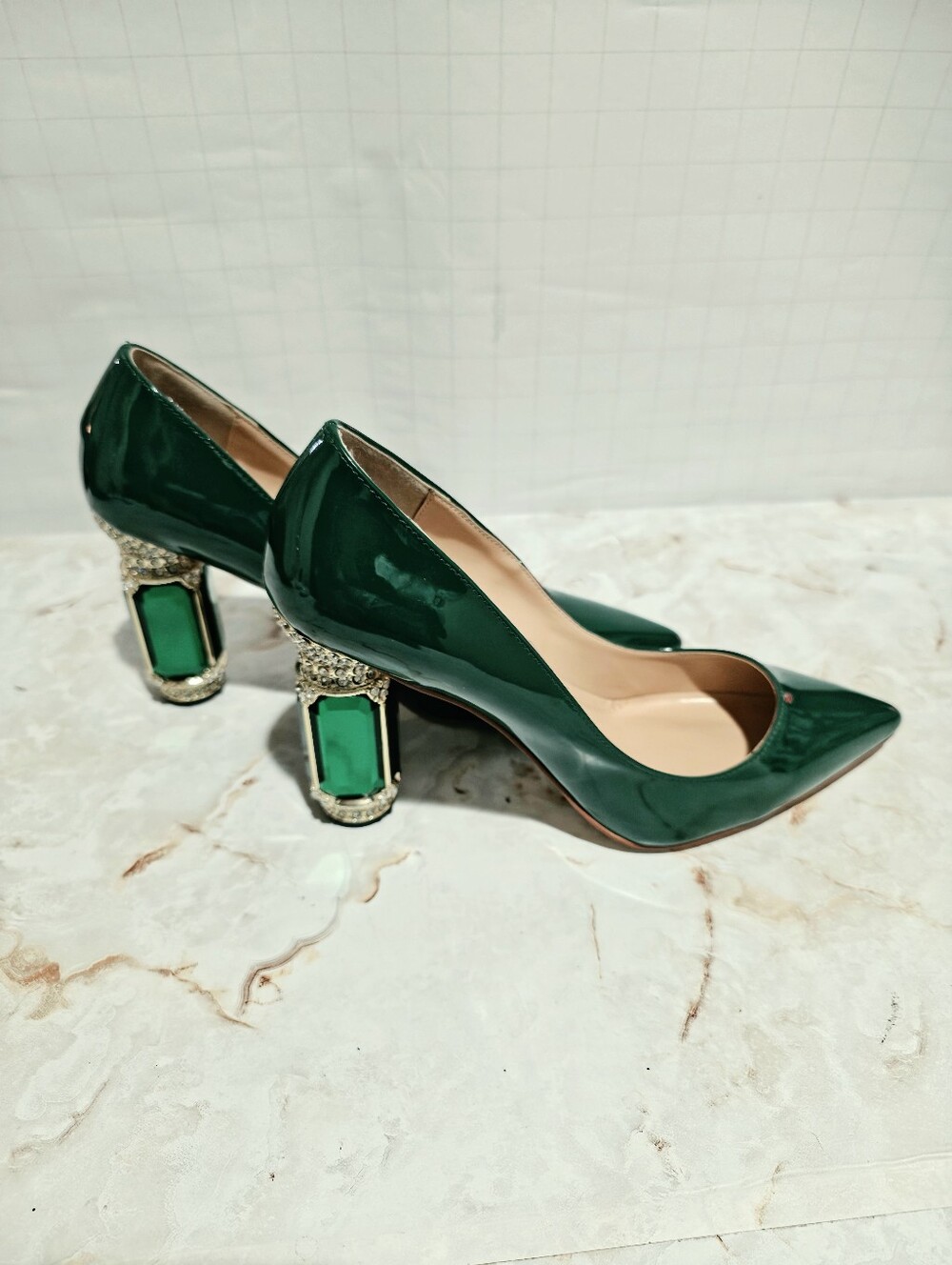 FSJ Green Patent Pointed Pumps with Gemstone-Accented Block Heel